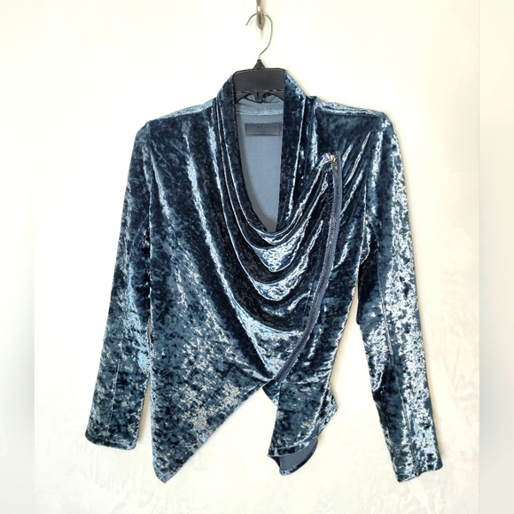 BLANKNYC Crushed Velvet Jacket. - Picture 1 of 3